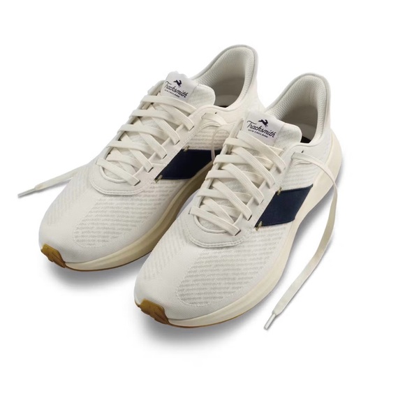 NWT - Tracksmith Eliot Runner 🔥👟 Size W6.5 or M5 - ivory/navy - Picture 15 of 16